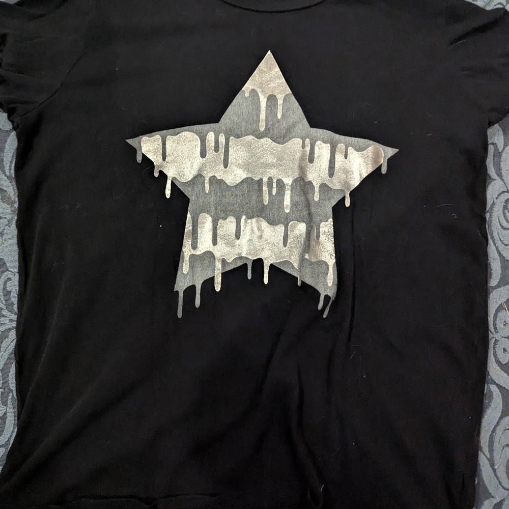 Lauren Moshi "Edda" Dripping Star Vintage Graphic Tee Black/Silver Size S $36